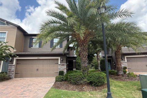 Touwnhouse à louer à Wesley Chapel, Floride: 3 chambres, 167.32 m2 № 2167648 - photo 2
