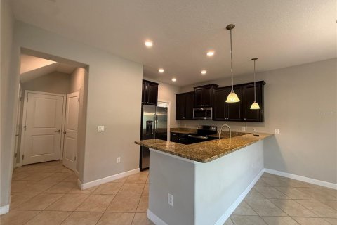 Touwnhouse à louer à Wesley Chapel, Floride: 3 chambres, 167.32 m2 № 2167648 - photo 10