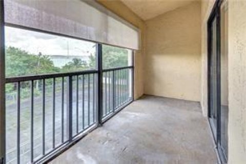 Copropriété à louer à Fort Lauderdale, Floride: 2 chambres, 79.71 m2 № 2078701 - photo 12