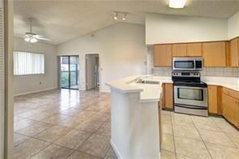 Copropriété à louer à Fort Lauderdale, Floride: 2 chambres, 79.71 m2 № 2078701 - photo 2