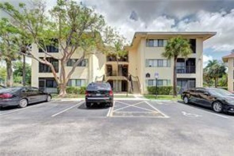 Condominio en Fort Lauderdale, Florida, 2 dormitorios  № 2078701