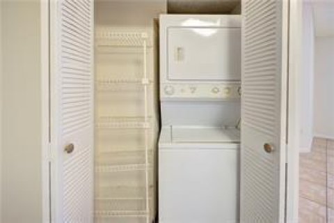 Copropriété à louer à Fort Lauderdale, Floride: 2 chambres, 79.71 m2 № 2078701 - photo 7
