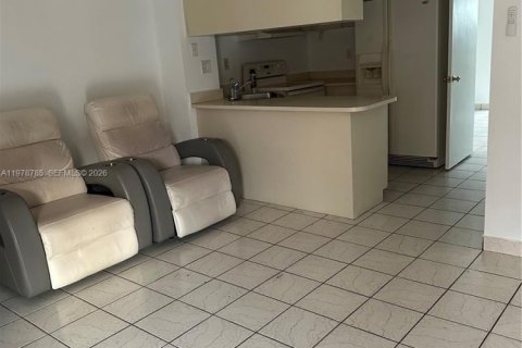 Copropriété à vendre à Hialeah, Floride: 1 chambre, 49.05 m2 № 2044561 - photo 3