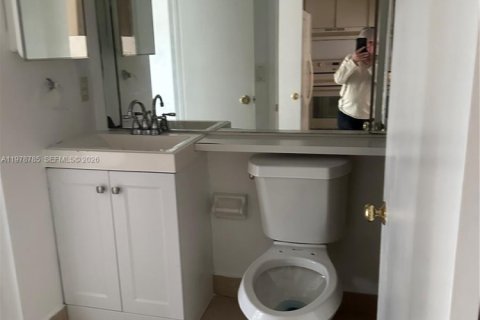 Copropriété à vendre à Hialeah, Floride: 1 chambre, 49.05 m2 № 2044561 - photo 7