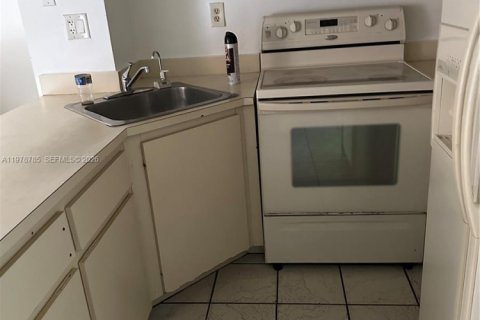 Copropriété à vendre à Hialeah, Floride: 1 chambre, 49.05 m2 № 2044561 - photo 4