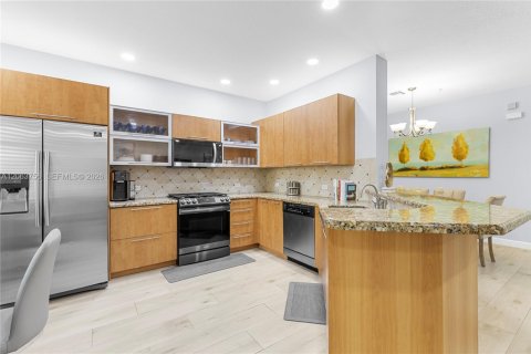 Copropriété à vendre à Sunrise, Floride: 2 chambres, 162.86 m2 № 2301494 - photo 4