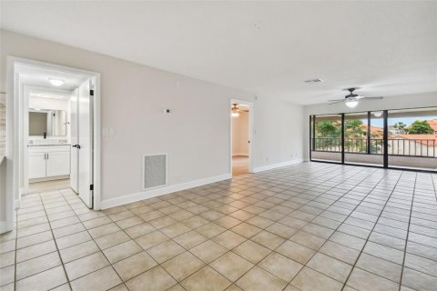 Copropriété à louer à Saint Petersburg, Floride: 2 chambres, 113.34 m2 № 2115545 - photo 17