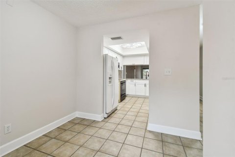Copropriété à louer à Saint Petersburg, Floride: 2 chambres, 113.34 m2 № 2115545 - photo 5