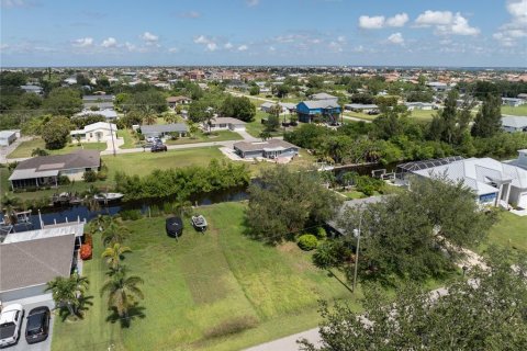 Terreno en venta en Punta Gorda, Florida № 1808855 - foto 1