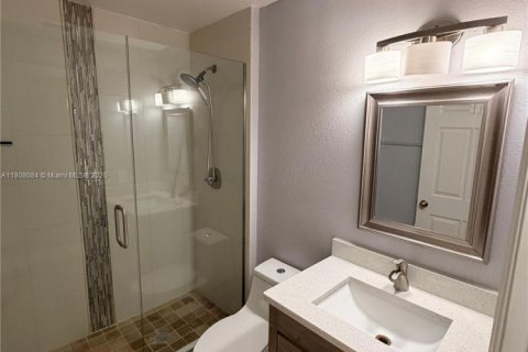 House in Cape Coral, Florida 3 bedrooms, 123.75 sq.m. № 1747966 - photo 14