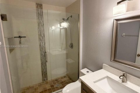 House in Cape Coral, Florida 3 bedrooms, 123.75 sq.m. № 1747966 - photo 16