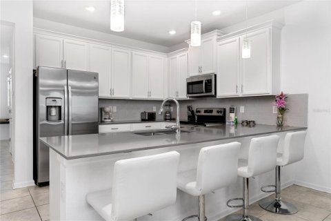 Condo in Davenport, Florida, 3 bedrooms № 2215205 - photo 13