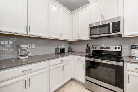 Condo in Davenport, Florida, 3 bedrooms № 2215205 - photo 15