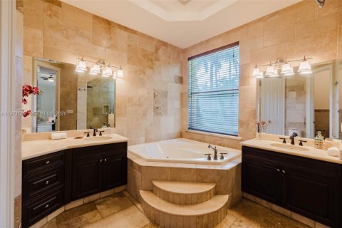 Купить виллу или дом в Хомстед, Флорида 5 комнат, 313.73м2, № 2032528 - фото 10