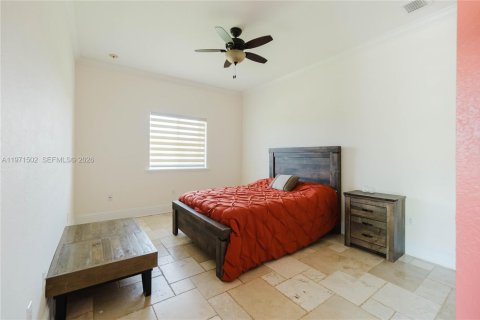 Купить виллу или дом в Хомстед, Флорида 5 комнат, 313.73м2, № 2032528 - фото 16