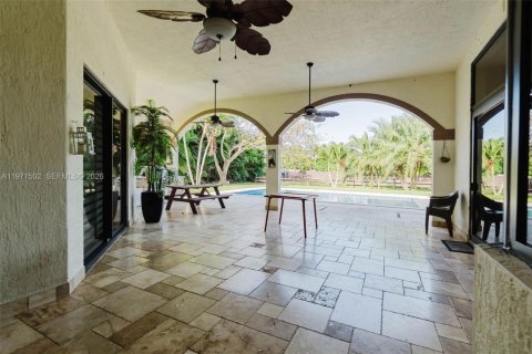 Купить виллу или дом в Хомстед, Флорида 5 комнат, 313.73м2, № 2032528 - фото 7