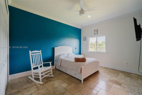 Купить виллу или дом в Хомстед, Флорида 5 комнат, 313.73м2, № 2032528 - фото 13