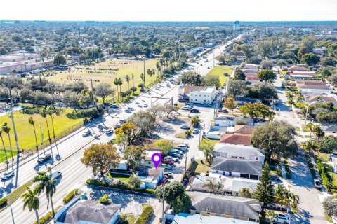 Casa en venta en Hollywood, Florida, 2 dormitorios, 50.35 m2 № 2009951 - foto 3