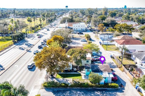 Casa en venta en Hollywood, Florida, 2 dormitorios, 50.35 m2 № 2009951 - foto 2