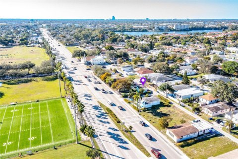 Casa en venta en Hollywood, Florida, 2 dormitorios, 50.35 m2 № 2009951 - foto 6