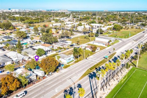 Casa en venta en Hollywood, Florida, 2 dormitorios, 50.35 m2 № 2009951 - foto 11