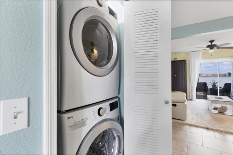 Adosado en venta en Punta Gorda, Florida, 2 dormitorios, 100.15 m2 № 1796152 - foto 25