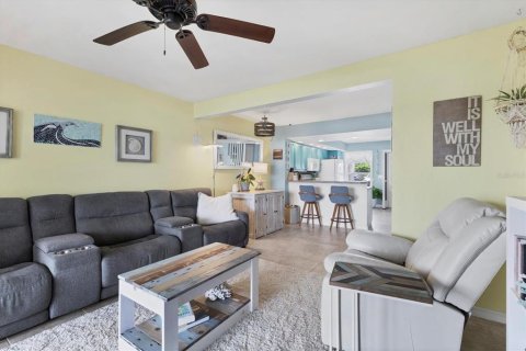 Adosado en venta en Punta Gorda, Florida, 2 dormitorios, 100.15 m2 № 1796152 - foto 11