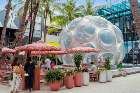 Casa en venta en Miami, Florida, 4 dormitorios, 266.16 m2 № 1920507 - foto 10