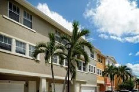 Copropriété à louer à West Palm Beach, Floride: 2 chambres, 123.19 m2 № 2154181 - photo 2