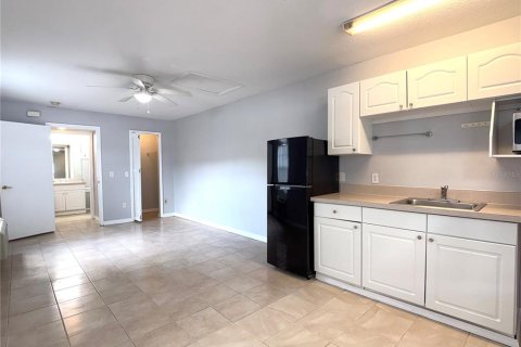 Touwnhouse à louer à Davenport, Floride: 44.13 m2 № 2403460 - photo 4