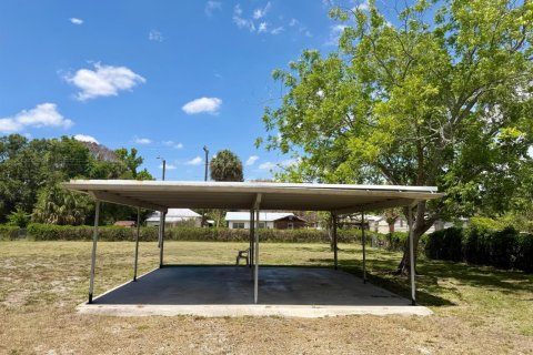 House in Okeechobee, Florida 2 bedrooms, 125.23 sq.m. № 2175568 - photo 13