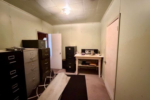 House in Okeechobee, Florida 2 bedrooms, 125.23 sq.m. № 2175568 - photo 6