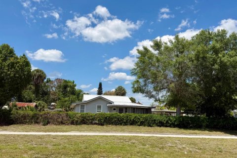 House in Okeechobee, Florida 2 bedrooms, 125.23 sq.m. № 2175568 - photo 4