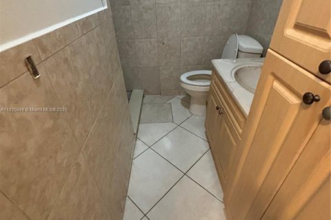 Casa en alquiler en Fort Lauderdale, Florida, 4 dormitorios, 197.97 m2 № 1962547 - foto 5