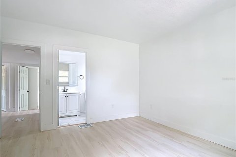 Villa ou maison à vendre à Tampa, Floride: 3 chambres, 114.46 m2 № 2148343 - photo 15