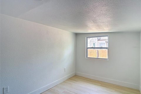 Villa ou maison à vendre à Tampa, Floride: 3 chambres, 114.46 m2 № 2148343 - photo 26