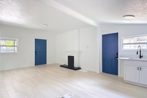 Villa ou maison à vendre à Tampa, Floride: 3 chambres, 114.46 m2 № 2148343 - photo 11
