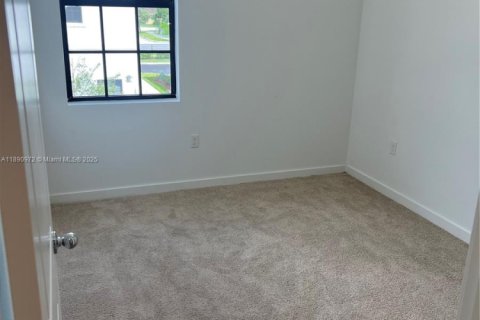 Adosado en alquiler en Florida City, Florida, 3 dormitorios № 2012427 - foto 9