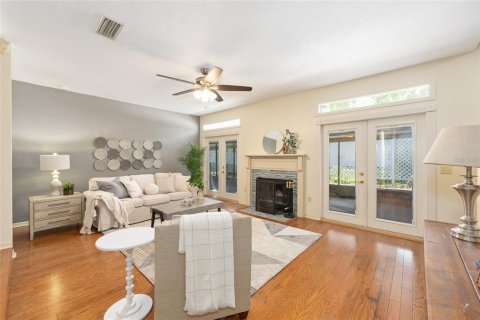 Townhouse in Gainesville, Florida 3 bedrooms, 151.99 sq.m. № 1734335 - photo 16