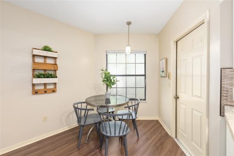 Townhouse in Gainesville, Florida 3 bedrooms, 151.99 sq.m. № 1734335 - photo 13