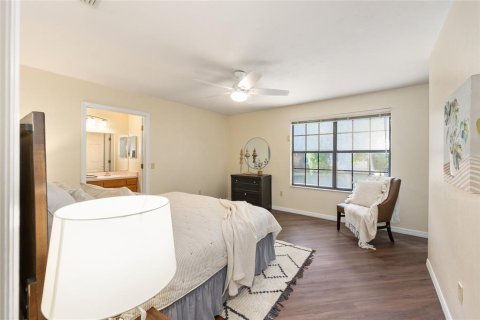 Townhouse in Gainesville, Florida 3 bedrooms, 151.99 sq.m. № 1734335 - photo 22