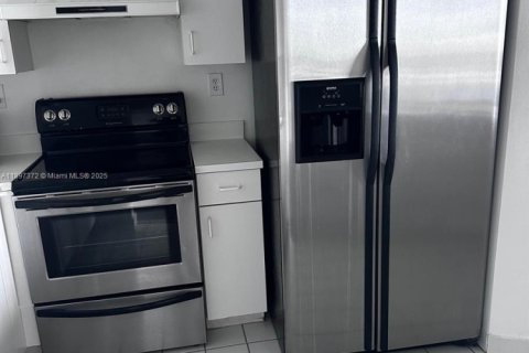 Condo in Aventura, Florida, 1 bedroom  № 1948806 - photo 3
