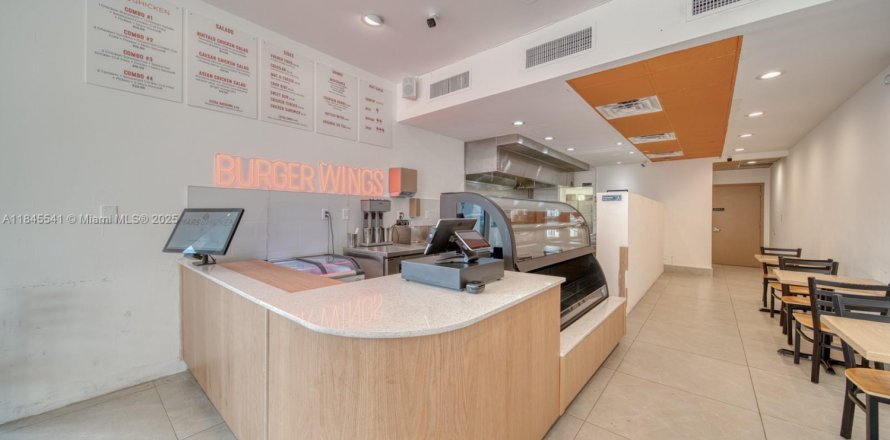 Propiedad comercial en Fort Lauderdale, Florida № 1842403