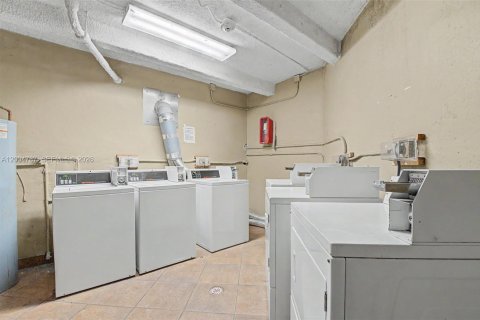 Apartment in South Miami, Florida 1 bedroom, 58.06 sq.m. № 2068195 - photo 8