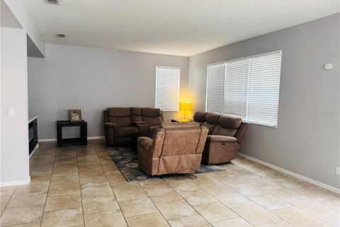 House in Orlando, Florida 4 bedrooms, 316.52 sq.m. № 1568508 - photo 6