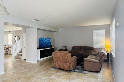 House in Orlando, Florida 4 bedrooms, 316.52 sq.m. № 1568508 - photo 7