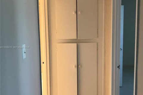 Condominio en alquiler en Bal Harbour, Florida, 1 dormitorio, 93.65 m2 № 1996965 - foto 18