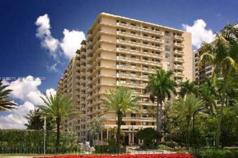 Condominio en Bal Harbour, Florida, 1 dormitorio  № 1996965