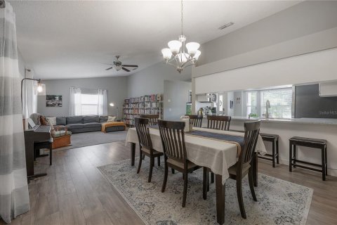 House in Hudson, Florida 3 bedrooms, 133.97 sq.m. № 2126126 - photo 12