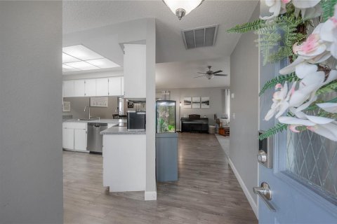 House in Hudson, Florida 3 bedrooms, 133.97 sq.m. № 2126126 - photo 15